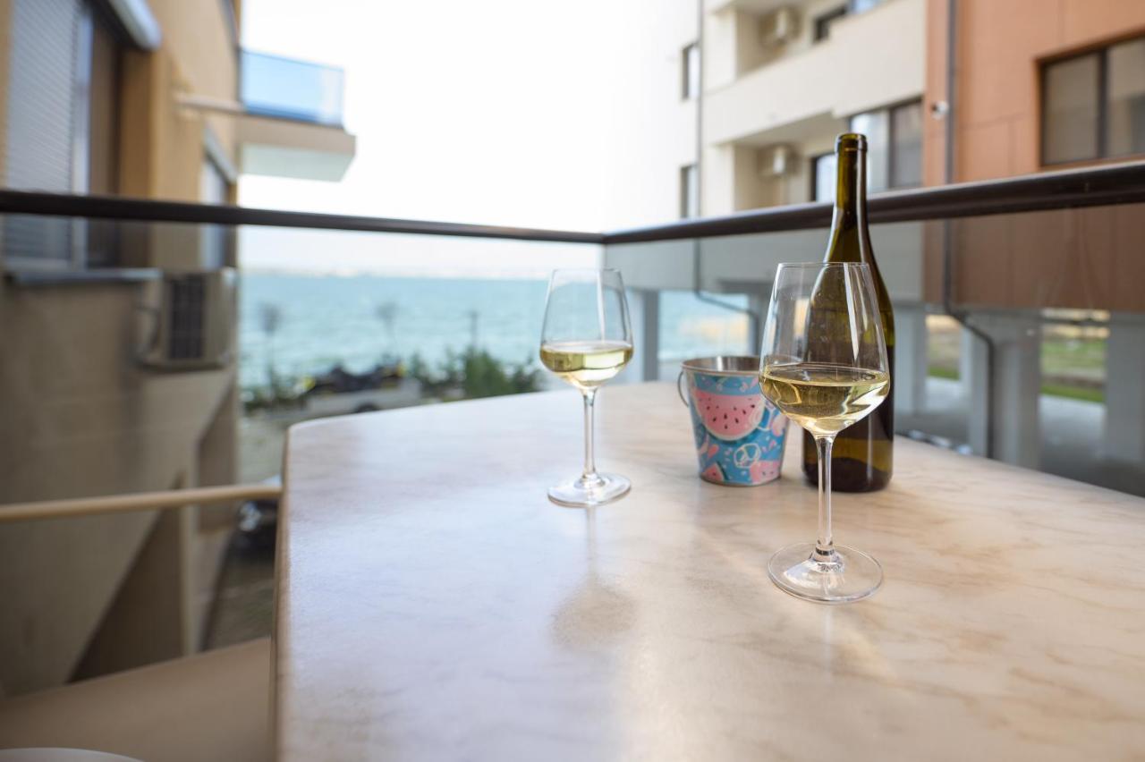 Marble Luxury - Lakeside Apartament
